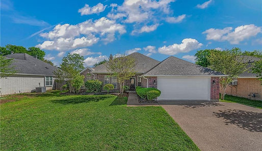 326 Landsburg picture.jpg