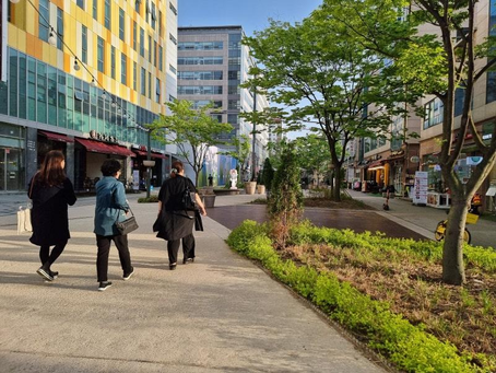 The Benefits of Walkable Neighborhoods