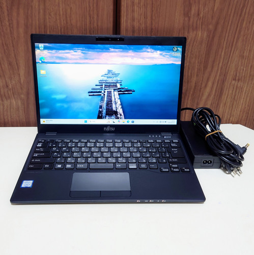 FUJITSU LIFEBOOK Corei5 メモリ12GB SSD512GB FUJITSU LIFEBOOK Corei5 メモリ8GB M.2 NVMe SSD512GB 薄型