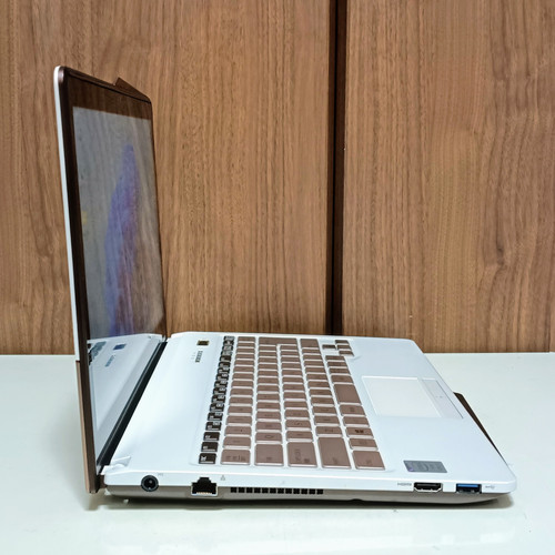 FUJITSU LIFEBOOK Corei5 メモリ8GB SSD512GB タッチパネル DVD Web