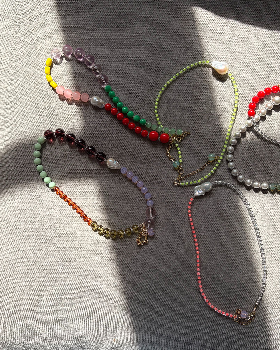 Thumbnail: THE LUXE PEARL NECKLACE IN NEON CORAL & SILVER