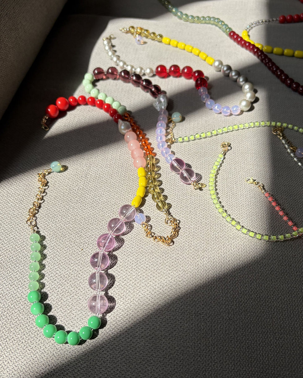 Thumbnail: THE PALETTE NECKLACE IN COMET