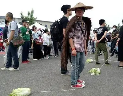 chinos paseando verduras depresión soledad