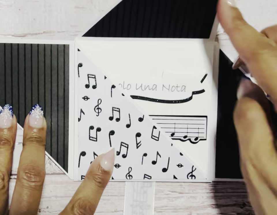 Thumbnail: Solo Una Nota Gracias (Just a Note- Thank You) Message in a Box Card