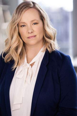 Lori Bachynski (4)_edited.jpg