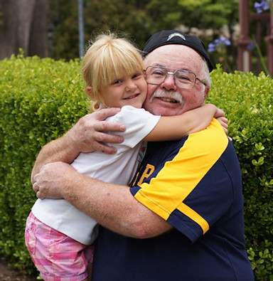 grandfather-2043611_1280.jpg