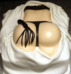 Bottom and whip cake