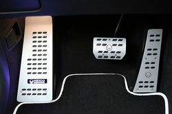 HEICO-SPORTIV-SVXC90-pedals-foot-rest-1