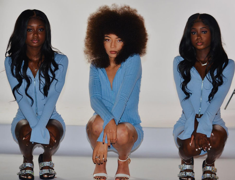 Models @theminortwins @_shayleemay
@ittybittypretty.boutique
Coupon Code 5% off FoxyKj