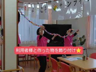 クリスマス会　コーラスとプチケーキデコレーション(>_<)