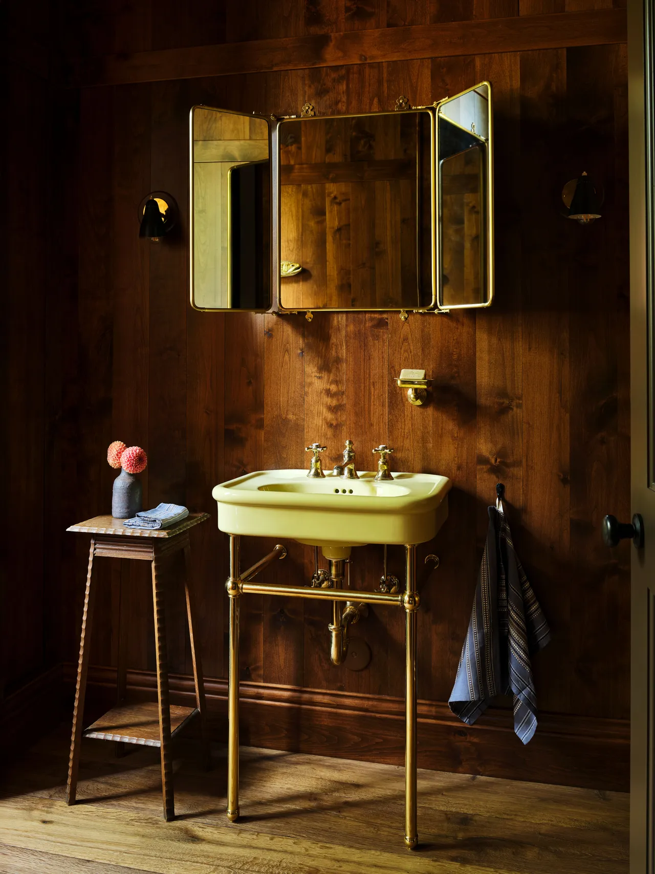 Layered patterns, rich colors, vintage energy. Think Kendall Jenner’s mountain house—collected, cozy, and cool. Slide 3