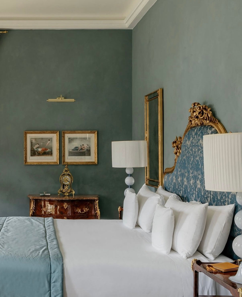 Historic neoclassical interior design in Passalacqua hotel