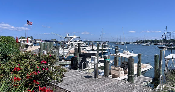 Transient Slips at Dering Harbor Marina