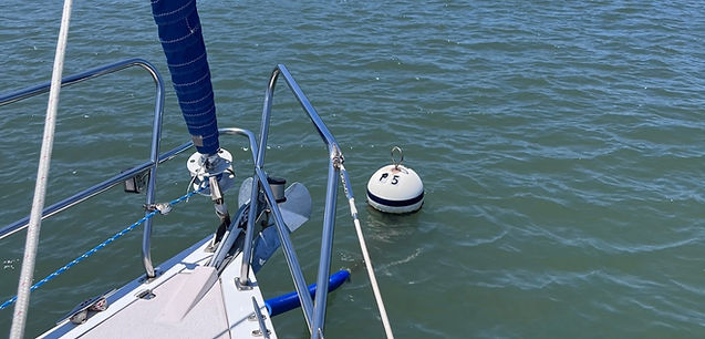 Transient Moorings at Dering Harbor Marina