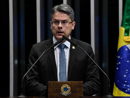 Alessandro Vieira quer prorrogação do auxílio emergencial