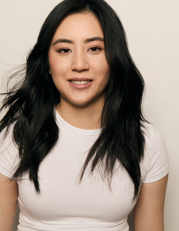 LaurenPak headshot2.JPG
