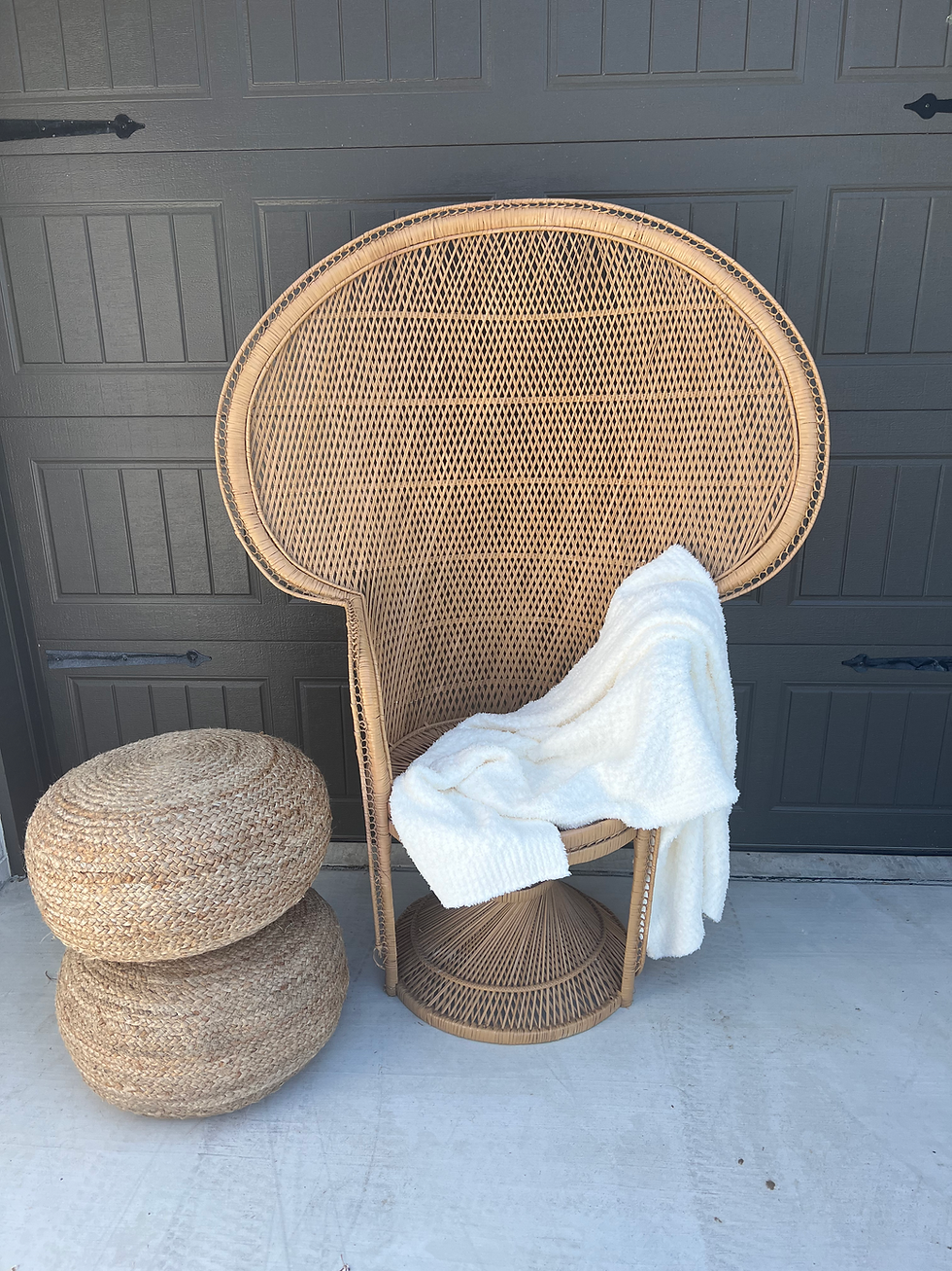 Thumbnail: Peacock Chair - Small
