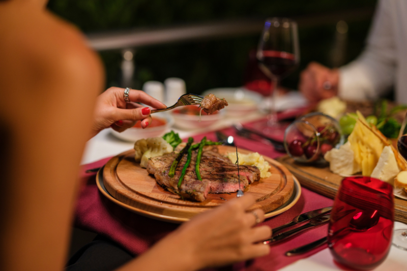 How to Store Wholesale Beef in a Commercial Kitchen (Best Practices for Foodservice Operators)
