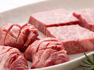 How Pubs and Clubs Maintain Consistent Wholesale Meat Supply