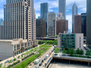 The Chicago High-Rise Apartment Workout: 5 Strength Moves Using Equipment In Your Building Gym