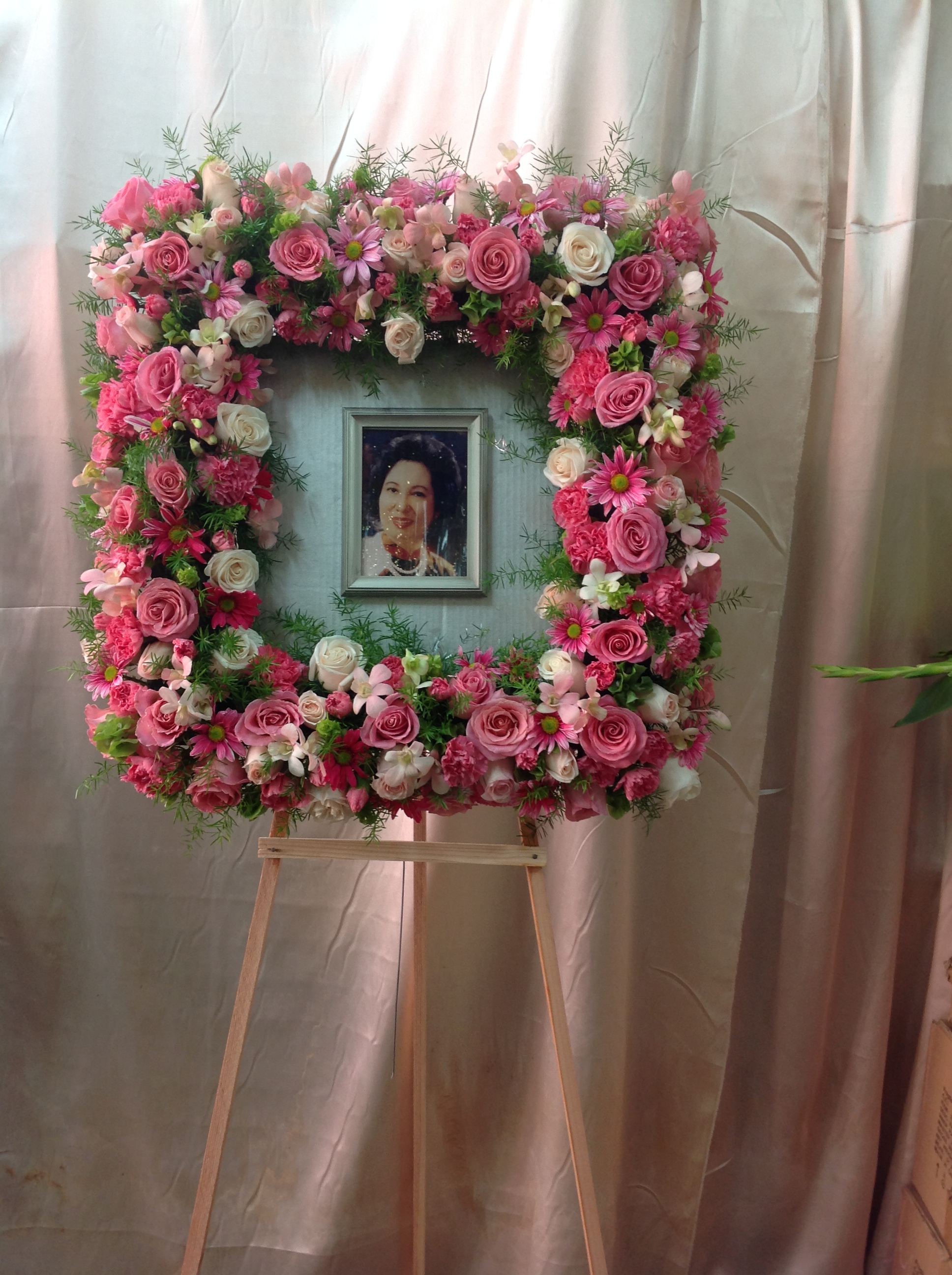 Funeral Packages | http://lupitasf.wix.com/lupitasflowers