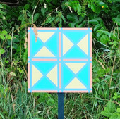 Carrés sur l'Axe 2023, oeuvre originale dans l'espace public à Moret-sur-Loing