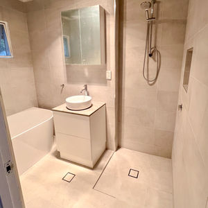Image of renovated bathroom in Bradbury, NSW