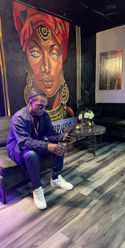 PARIS RAFEAL WILLIAMS DESIGNER OF LUN DUN, IN THE CAPTIAL, HARRISBRUG PA