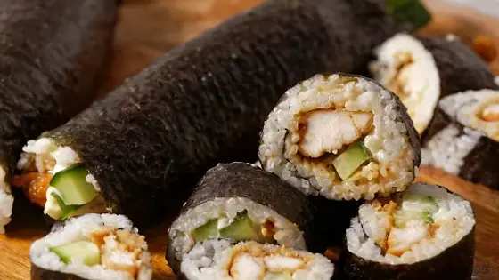 CHICKEN TEMPURA ROLL