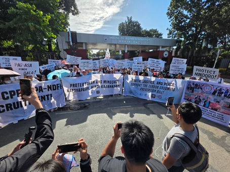 QUEZON CITY — More than 600 individuals gathered in front of the House of Representatives in Batasan Hills on Tuesday afternoon, February 3, to call for stronger protection of youth against alleged recruitment by the Communist Party of the Philippines New People’s Army. The rally was led by Buklod Kapayapaan Federation Inc. and Hands Off Our Children Movement amid heightened public concern following the January 1 armed encounter  in Abra de Ilog, Occidental Mindoro.