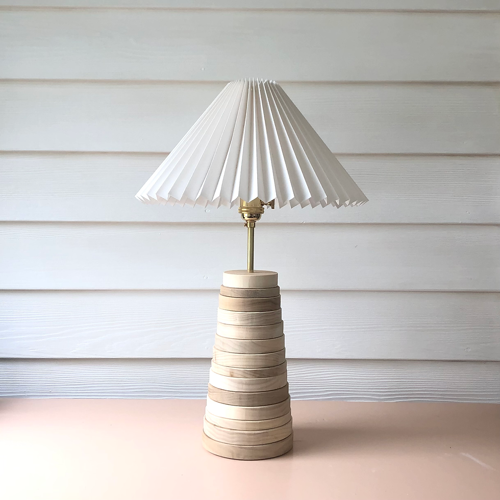 Thumbnail: Ziggy Lamp Short