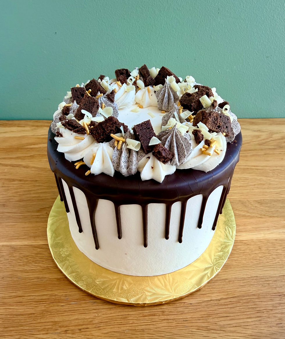 Thumbnail: 6" Cookies & Cream Layered Cake