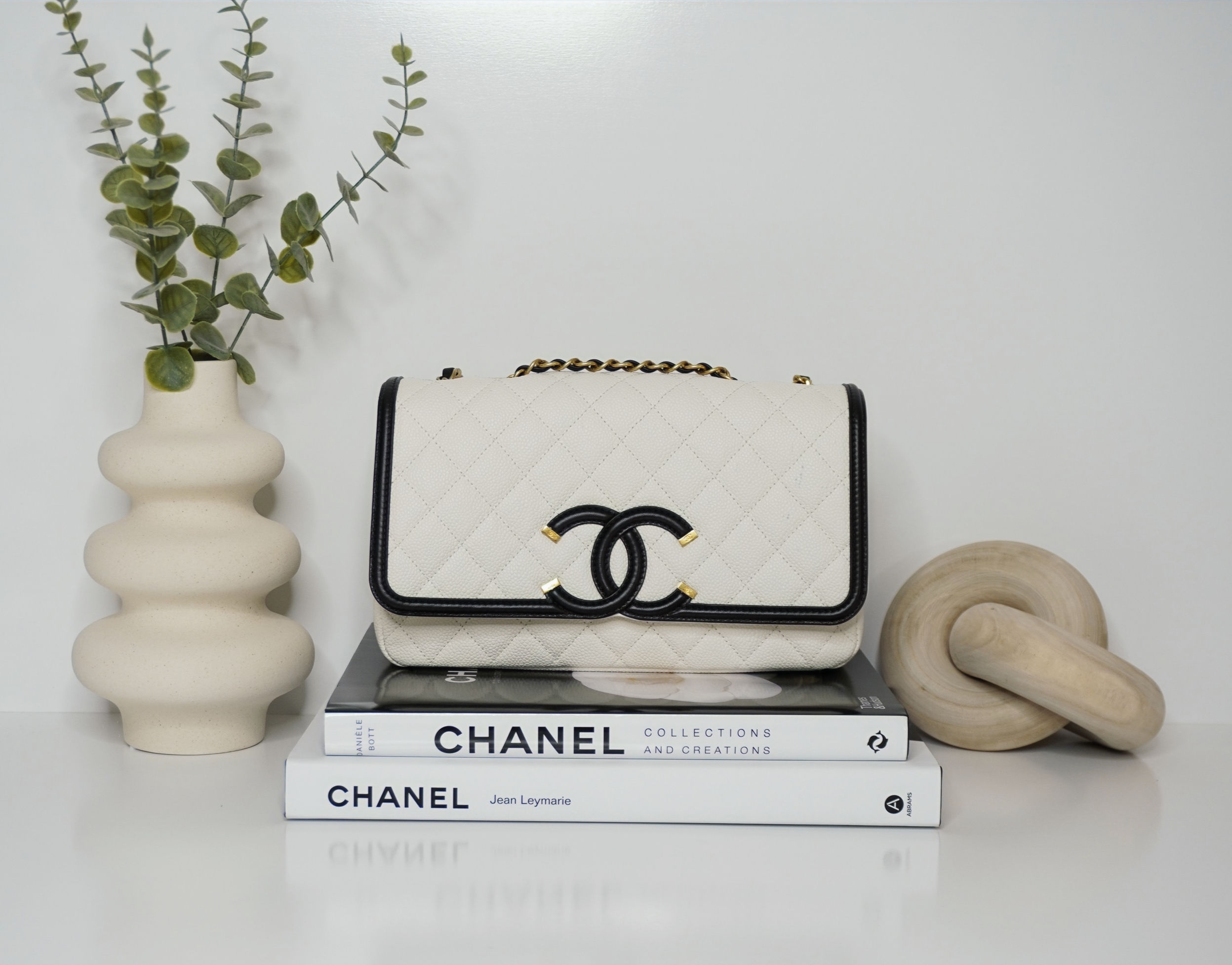 Chanel Medium Caviar Filligree Flap