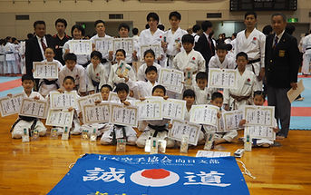 59519933_1040789162779915_30913806649524