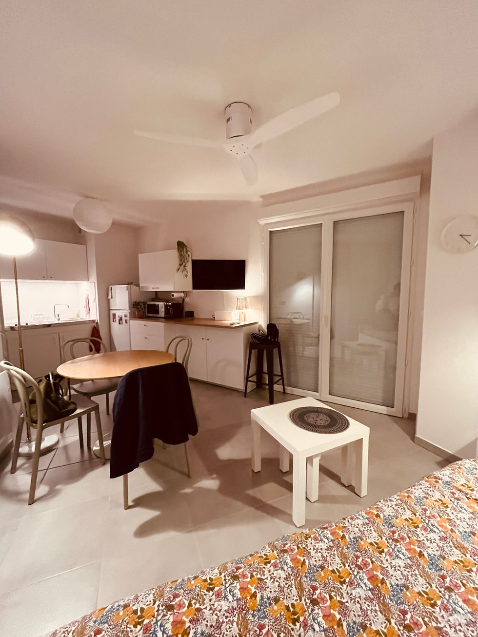 Pratique et girly, le studio répond aux besoins pratiques et décoratifs d'Audrey