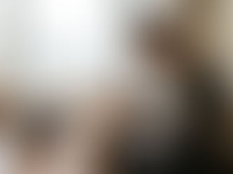 長者一家人視像通話討論海外資產安排