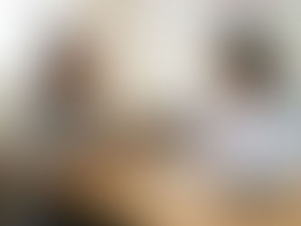 長者在家庭醫生診所內與醫生講解身體不適的情況