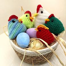 Petites poules couveuses