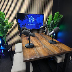 Fort Lauderdale Podcast Studio for rent accommodates 4