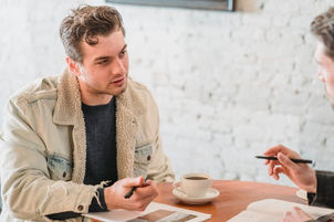 Real Estate Headhunters Who Leverage Technology for Faster Placements 🏢💻