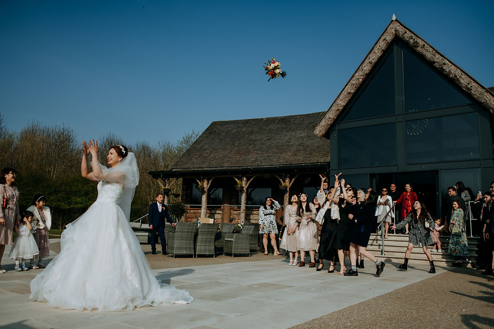 Oaklands Wedding Photographer.jpg