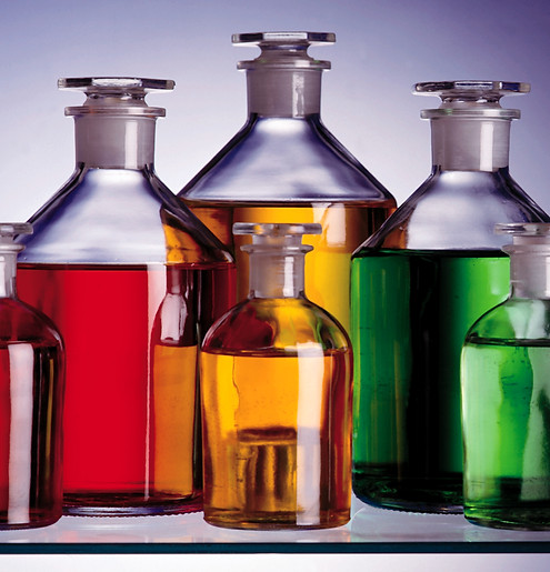 בקבוקי כימיקלים