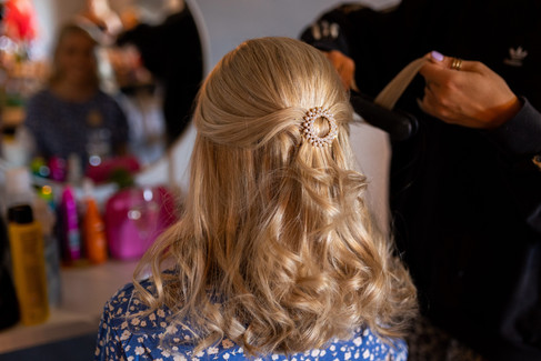 Larkspur Lodge bridal prep