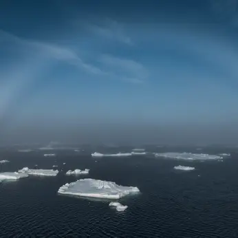 Rare ice halo phenomenon forming over drifting sea ice in the Arctic Ocean