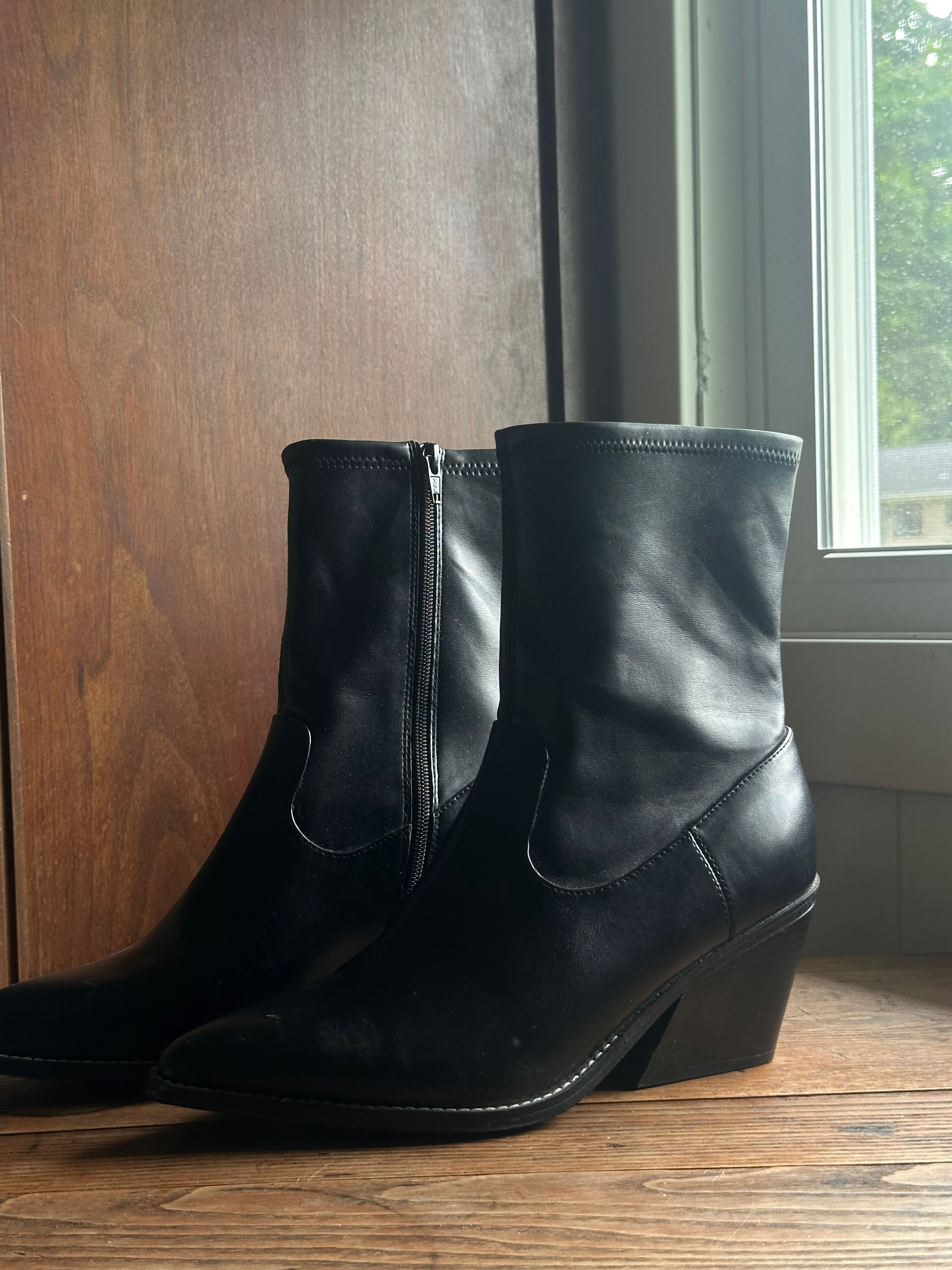 Size 11, Universal Thread Black Western Ankle Boots, Pointed Toe Side Zip Block