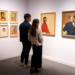 When our eyes touch: Behind the Scenes of an Exhibition in the Making