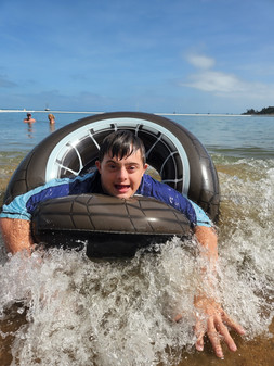 Day trip program for people with disabilities 