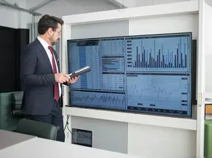 Don’t Wait for Rate Cuts: Bridge Your Financing Gap with Smart Loans