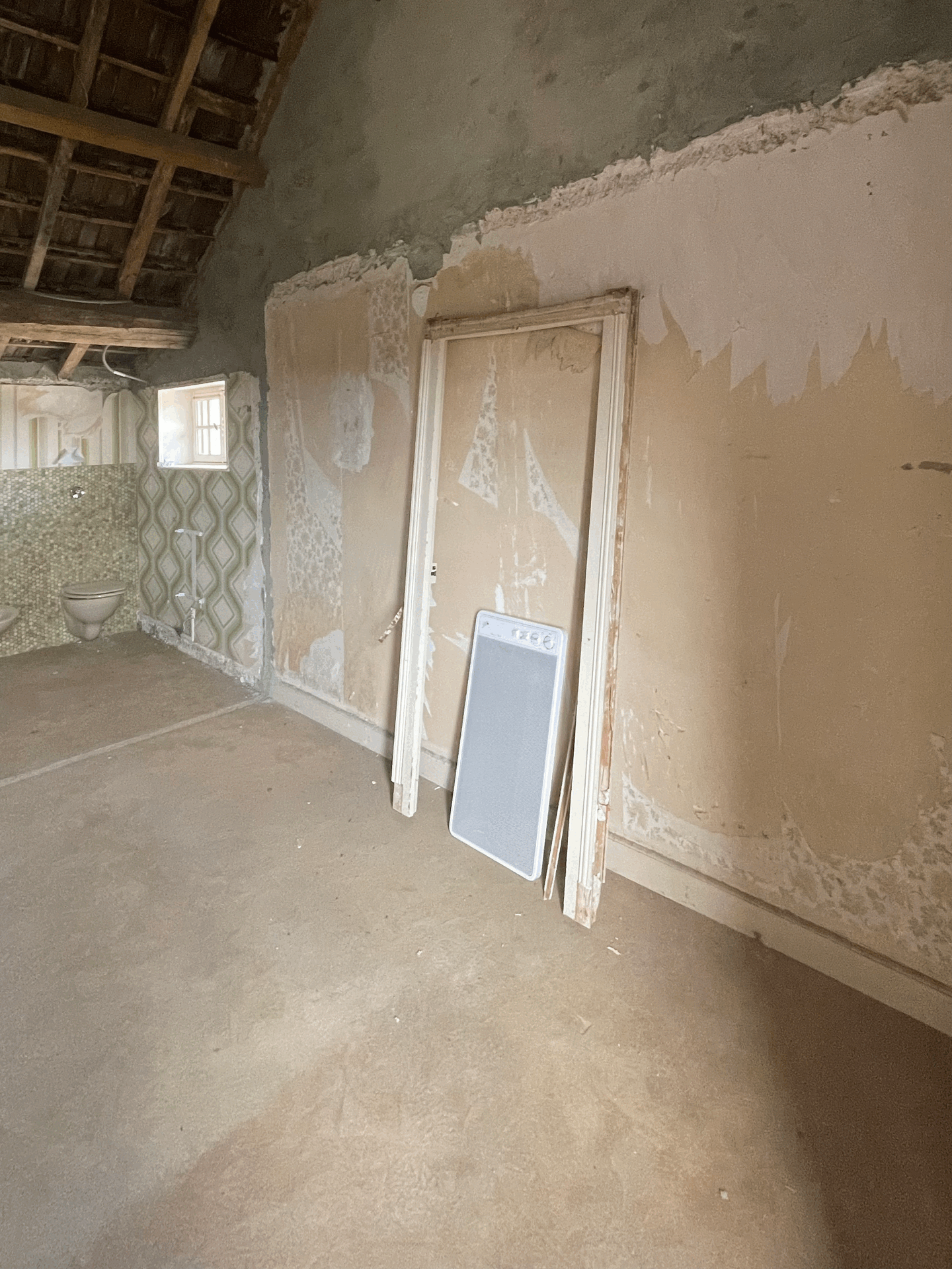 gif-amenagement-combles-maison-suite-parentale-retro-travaux-chantier.gif