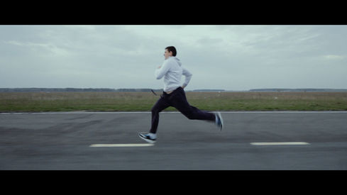 Run_For_It_(Досягни)_SergeVane_MASTER_ProRes.mov.00_00_14_21.Still005.jpg